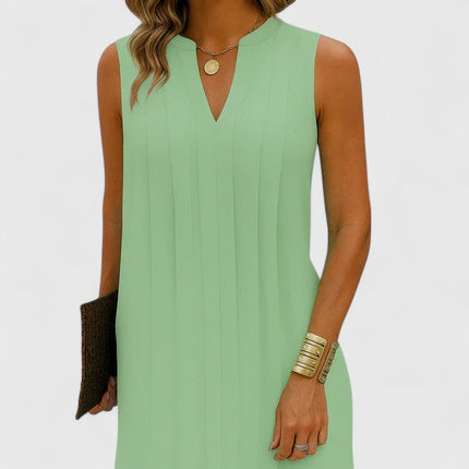 Clarhild | Elegant Flattering Dress With V-Neck