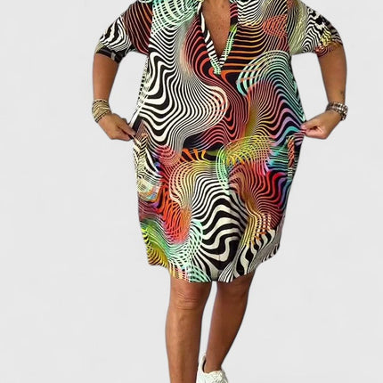 Helinae | Sophisticated V-Neck Dress