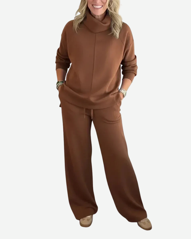 Evelyne - Two-Piece Travel Set With Turtleneck