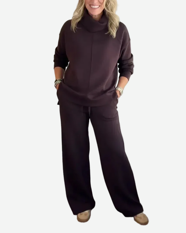 Evelyne - Two-Piece Travel Set With Turtleneck