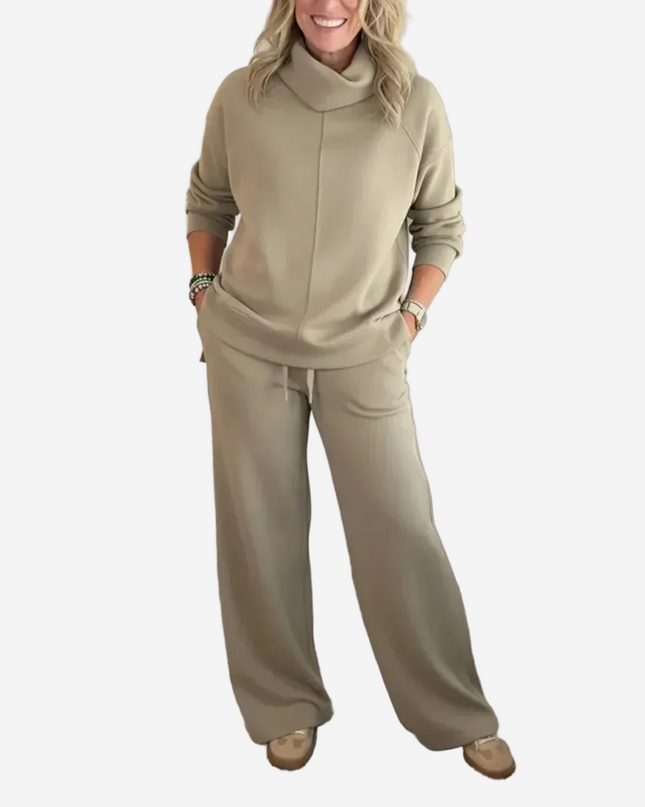 Evelyne - Two-Piece Travel Set With Turtleneck