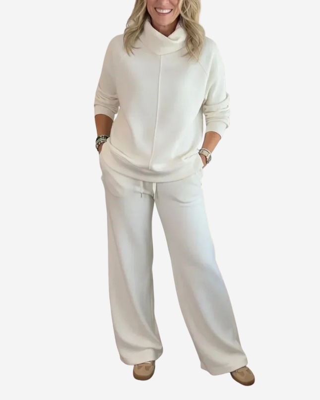 Evelyne - Two-Piece Travel Set With Turtleneck